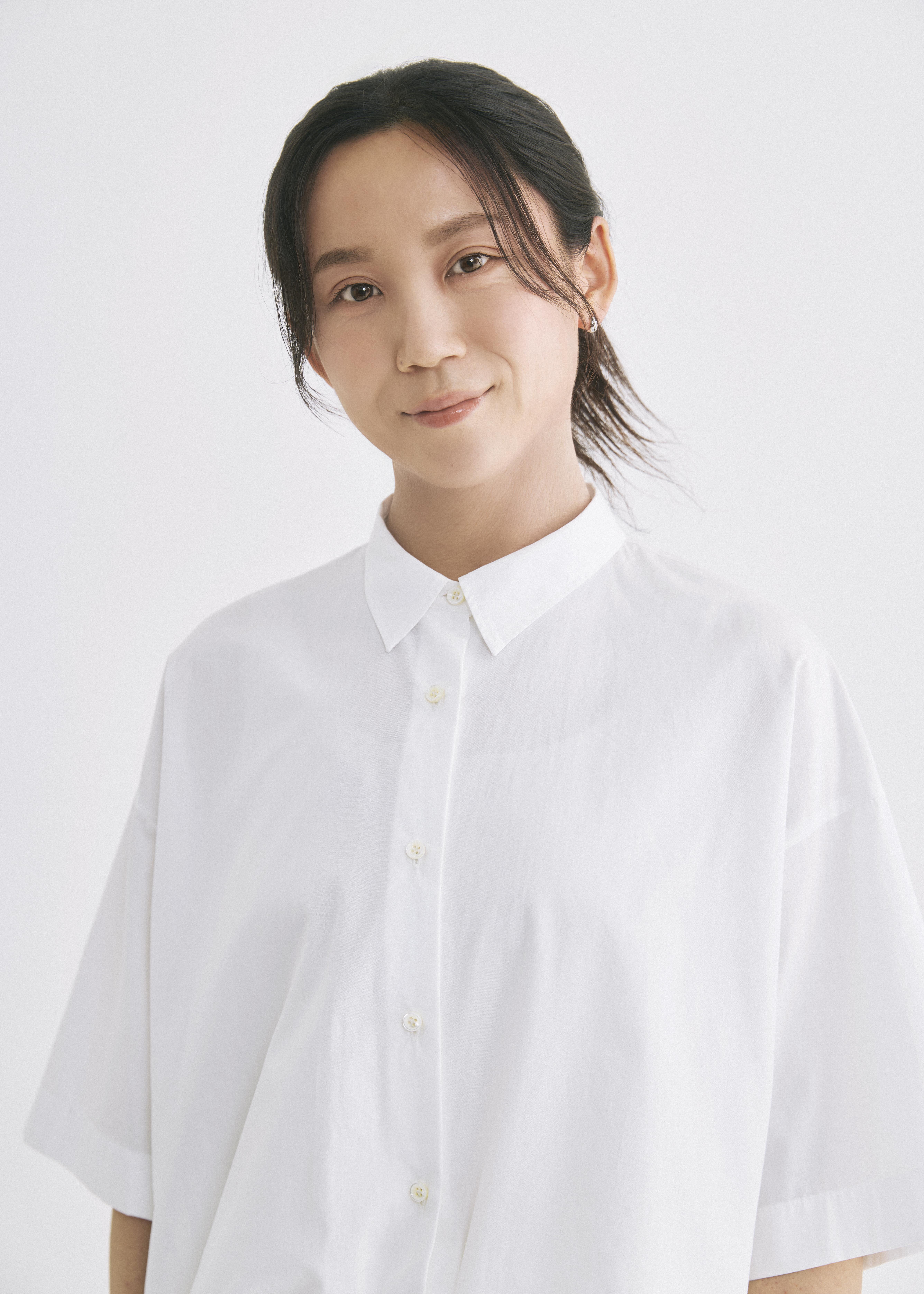髙木美帆プロフィール写真(白2) (1) (1).jpg